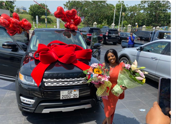 Video: Nana Aba Anamoah Receives Range Rover As A Birthday Gift 45