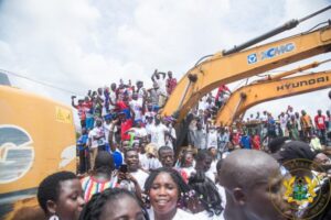 Akufo-Addo inspects Dadieso Roads projects 56