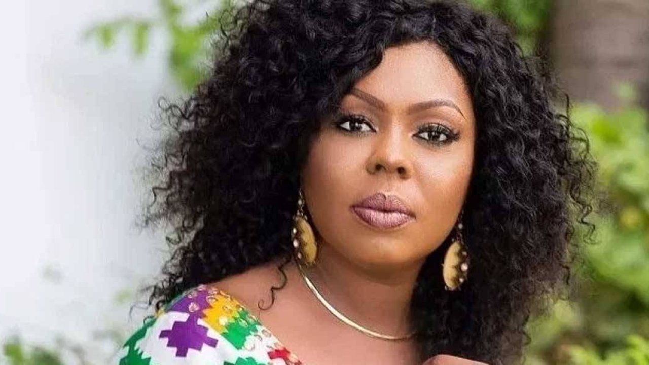 Afia Schwarzenegger exposed for lying that she’s married to a king - (Video). 49