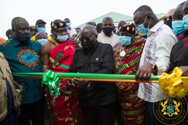 Akufo-Addo Commissions 40-Year-Old 120-Bed Bekwai Municipal Hospital. 9