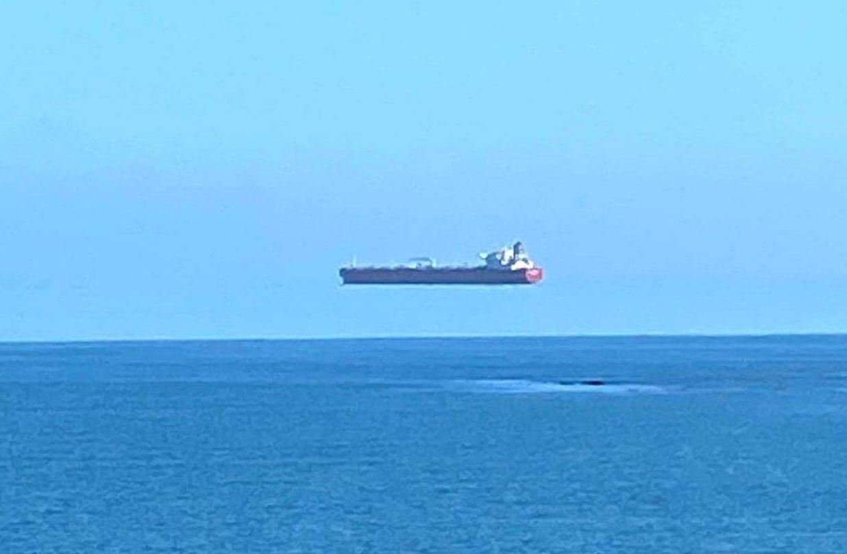 'Floating ship' photographed off the coast of England [Photos] 51