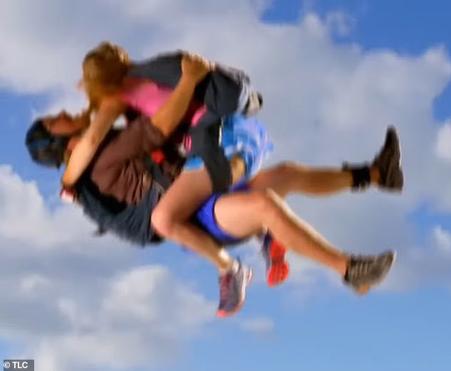 Couple who had sex while SKYDIVING end up in the hospital - after losing track of time in the air and opening their parachute LATE - (Video). 45
