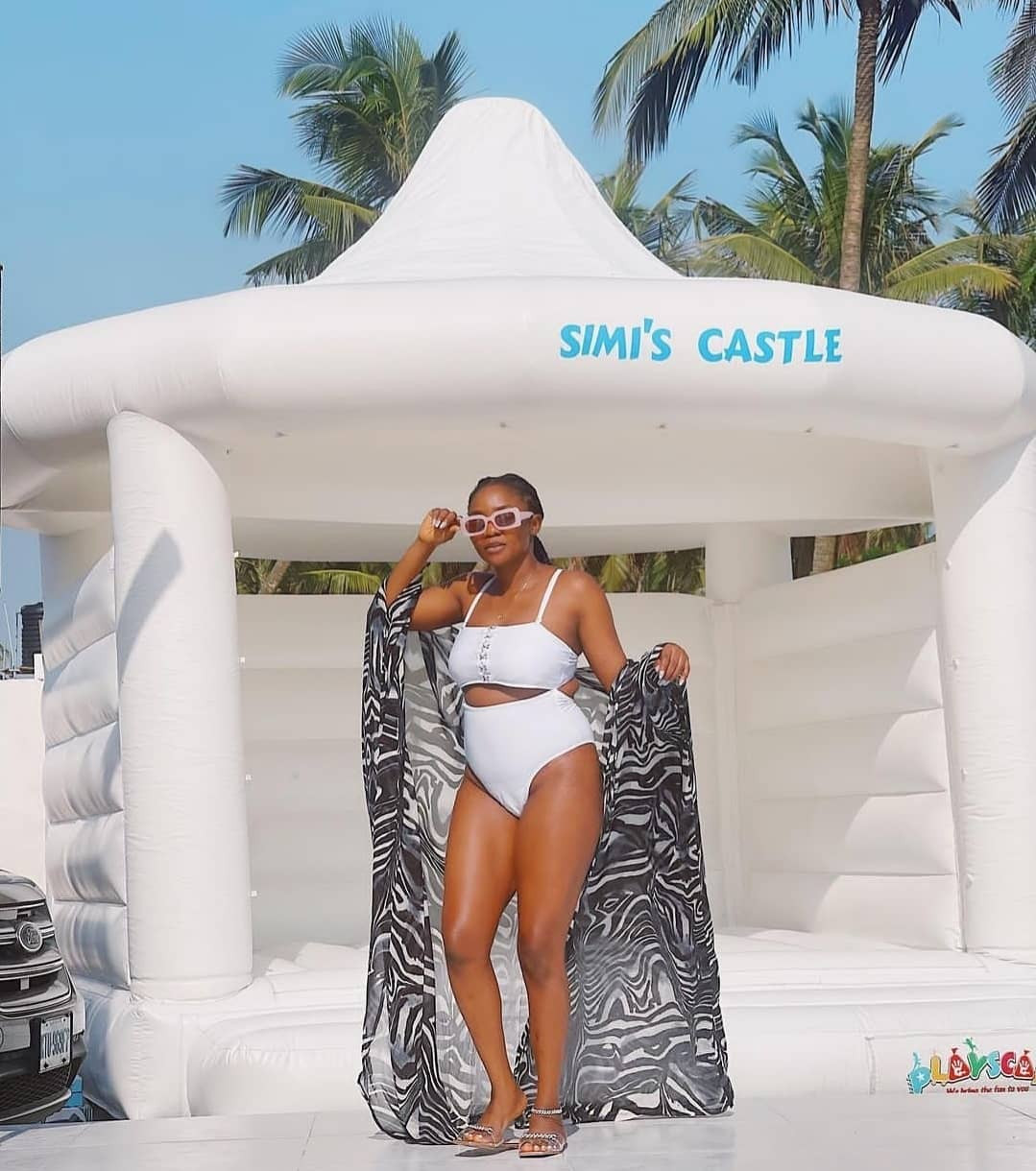 Singer, Simi shares photos and videos from her pool party. 49