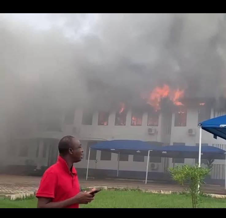 Fire consumes Mampong Technical Institute administration block - (Video). 60