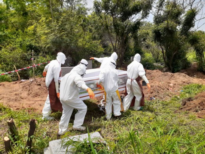 Covid-19 deaths: 6 bodies buried at Awodome cemetery. 49