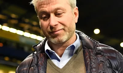 Roman Abramovich reportedly begging his friends to lend him $1M to pay staff? 59