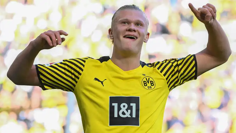 Man City agree £500,000-per-week Haaland deal. 45