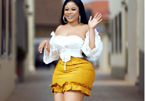 I cannot be your sugar mummy - Kisa Gbekle warns boys hoping to make money off her. 47