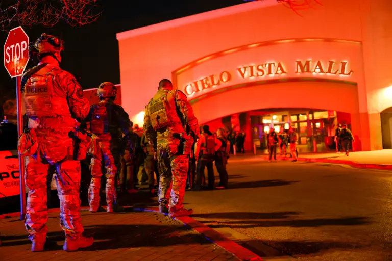 1 dead, 3 injured as gunman opens fire in Texas mall food court. 60