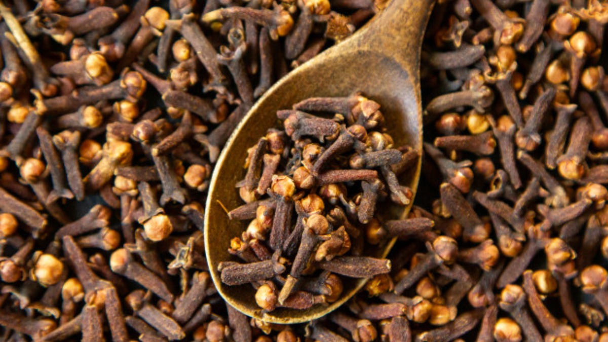 From flavor to health: The surprising nutritional value of cloves 60