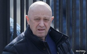 Private jet crashes in Russia with Wagner boss Yevgeny Prigozhin ‘on board’ 63