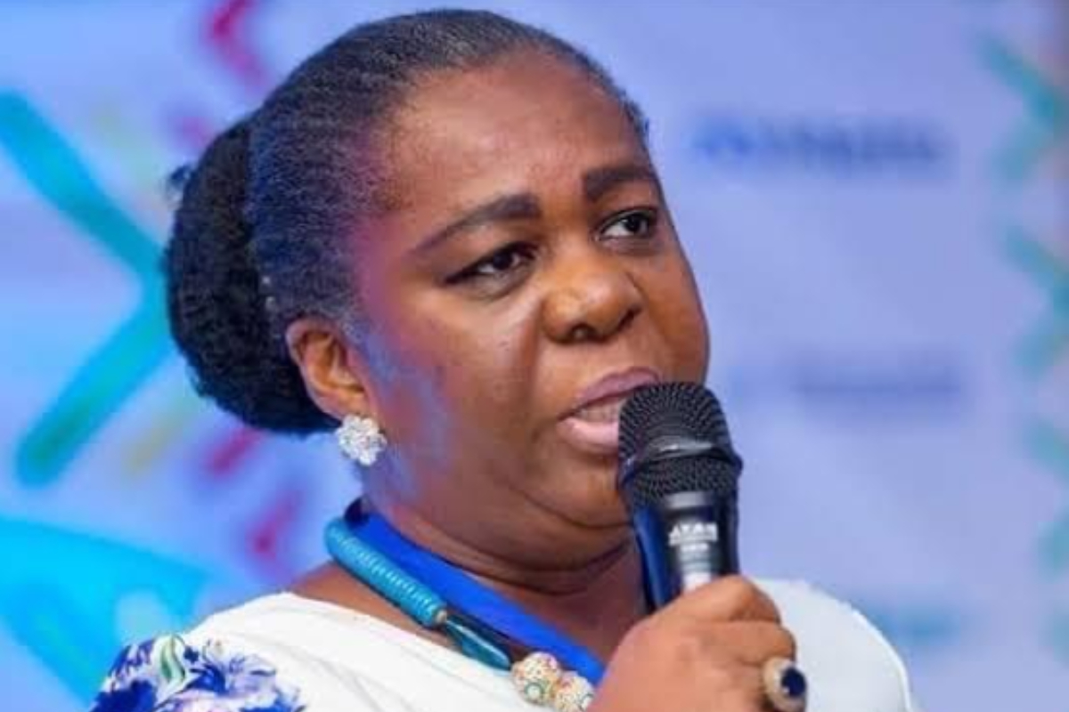 Rev. Nana Yaa Prempeh speaking at a relationship seminar, urging women to position themselves purposefully to be found by the right partner.
