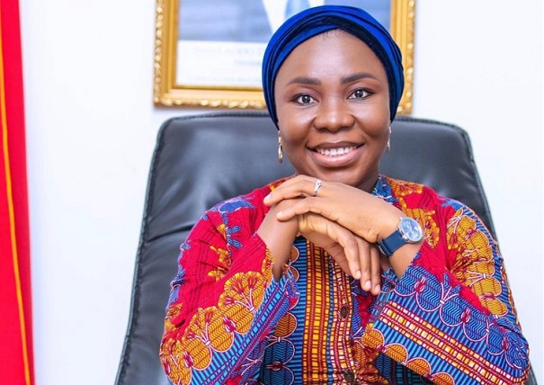Fatimatu Abubakr addressing the media, criticising the NDC for failing to fulfil campaign promises and claiming Ghanaians have been scammed within eight months in power.