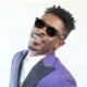 Shatta Wale surrounded by fans after EOCO arrest