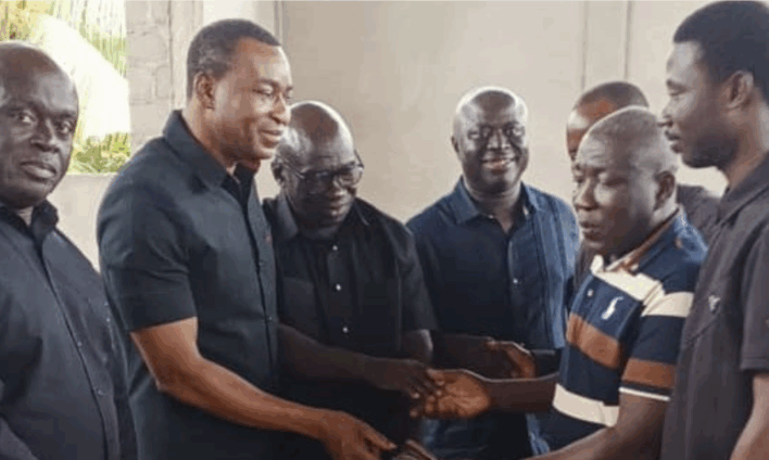 NPP Ashanti executives donate to Obogu Saviour Church after tragic crash kills 16