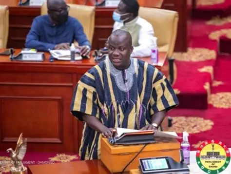 Minority Leader Samuel Abdulai Jinapor addressing the media