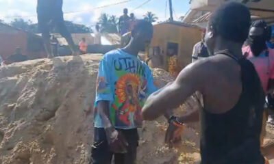 Two suspected phone thieves forced to slap each other after being caught