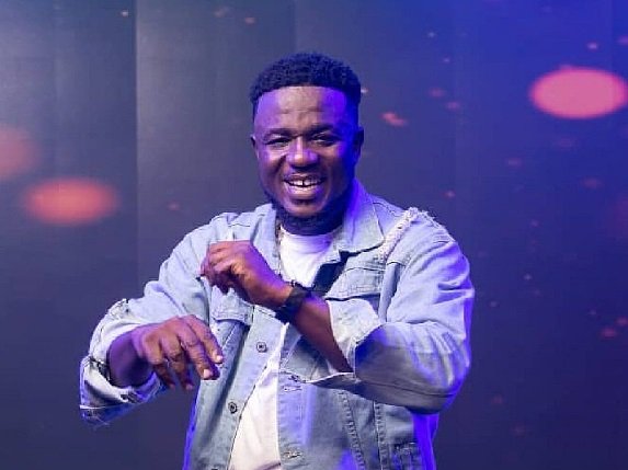 Perez Musik says economic hardship is making it hard for many young people to focus on worship and serve God wholeheartedly.