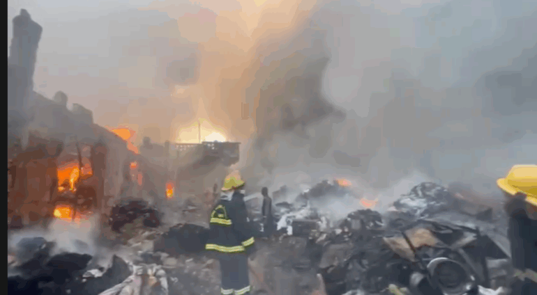 Firefighters battle flames at Kantamanto’s Tazani Lane in Accra