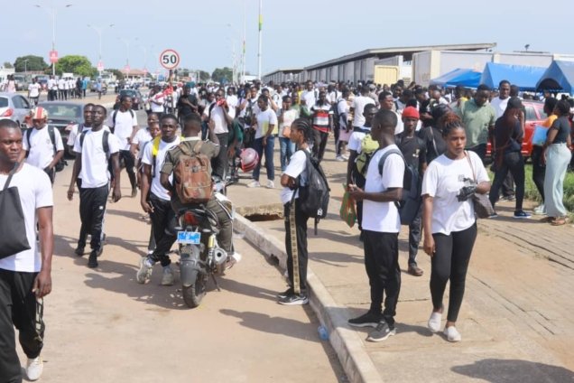 President John Mahama addressing a crowd during the launch of the Nkoko Nkitinkiti programme in the Ashanti Region.