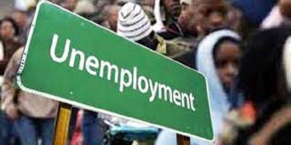 Young Ghanaians seeking jobs amid economic uncertainty in 2026